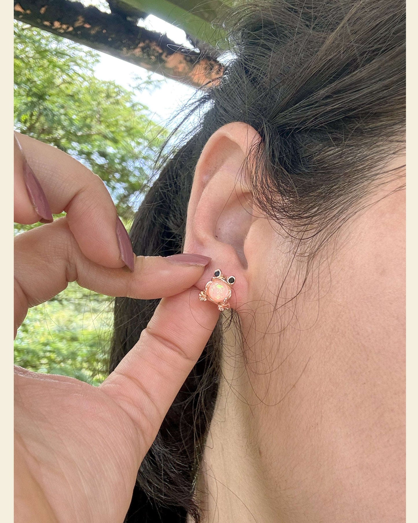 Aretes topitos Ranita panzona Casa de Fieras