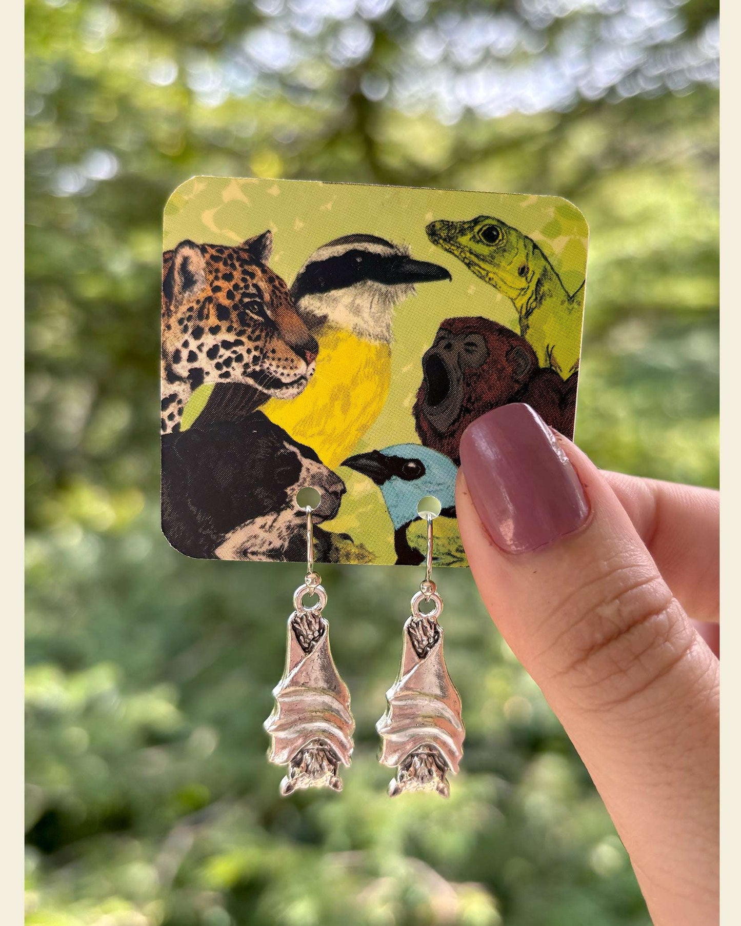 Aretes Murciélago colgado Casa de Fieras
