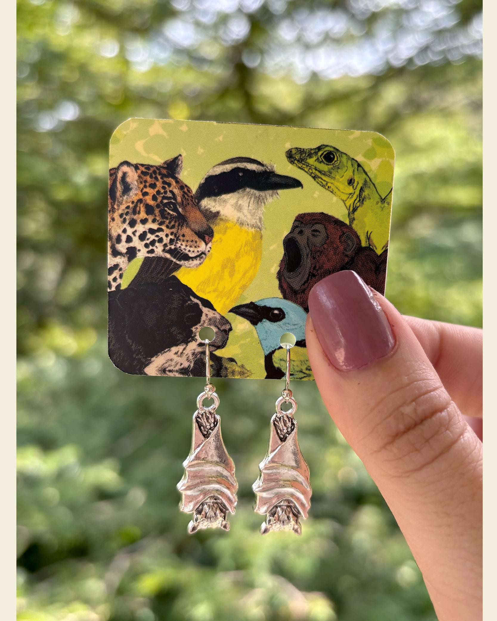 Aretes Murciélago colgado Casa de Fieras