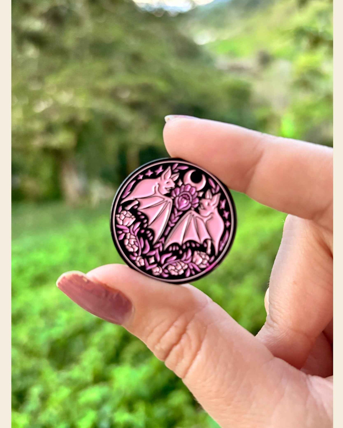 Pin Murciélagos Protect the sky puppies